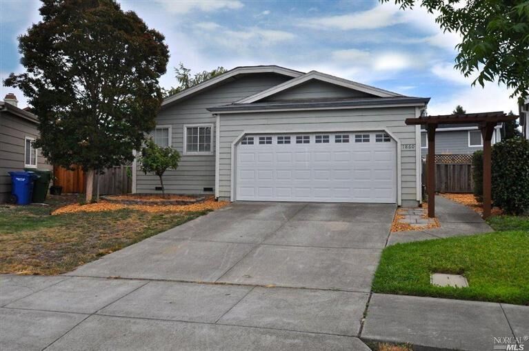 Property Photo: 1860 Wisteria Circle CA 94954