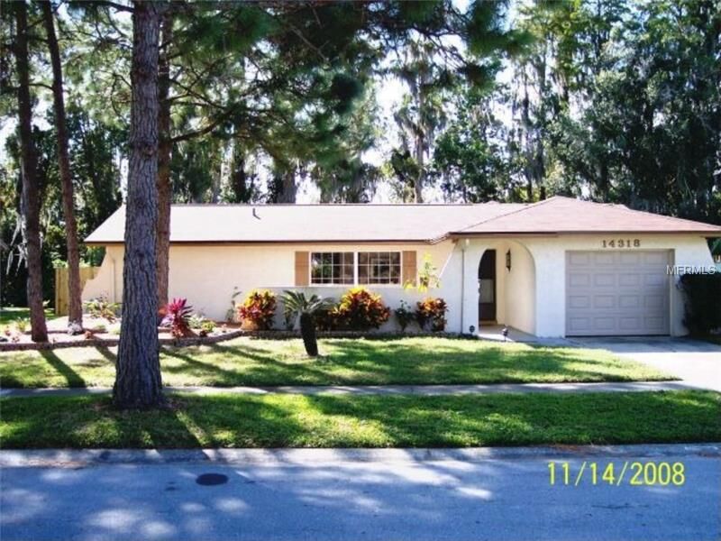 Property Photo:  14318 Knoll Ridge Drive  FL 33625 