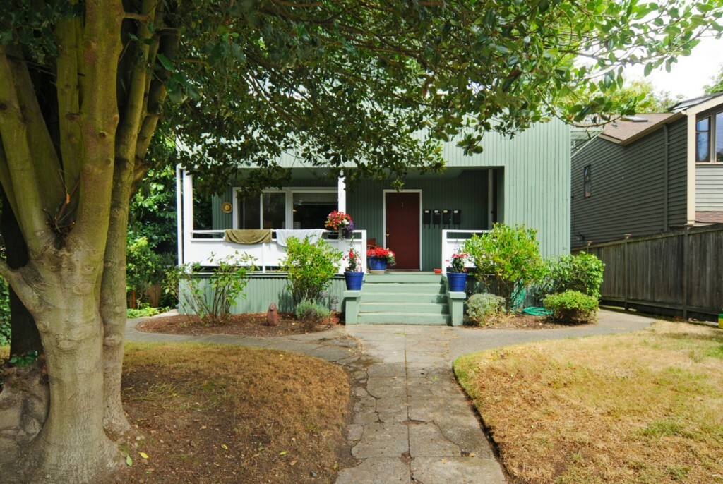 Property Photo: 312 Fulton St WA 98109