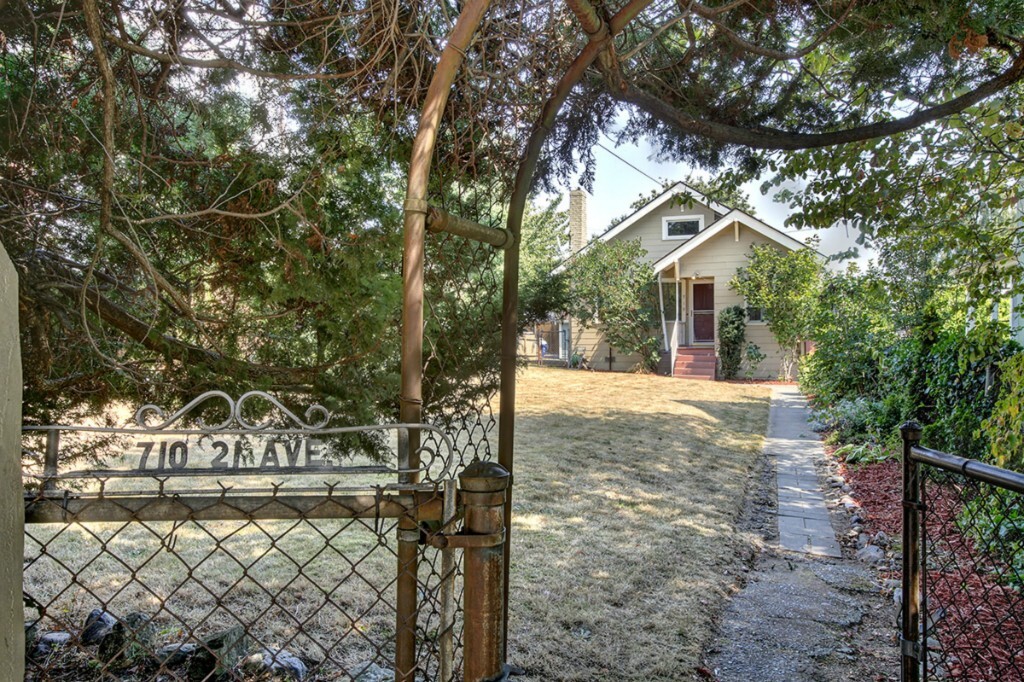 Property Photo: 710 21st Ave WA 98122