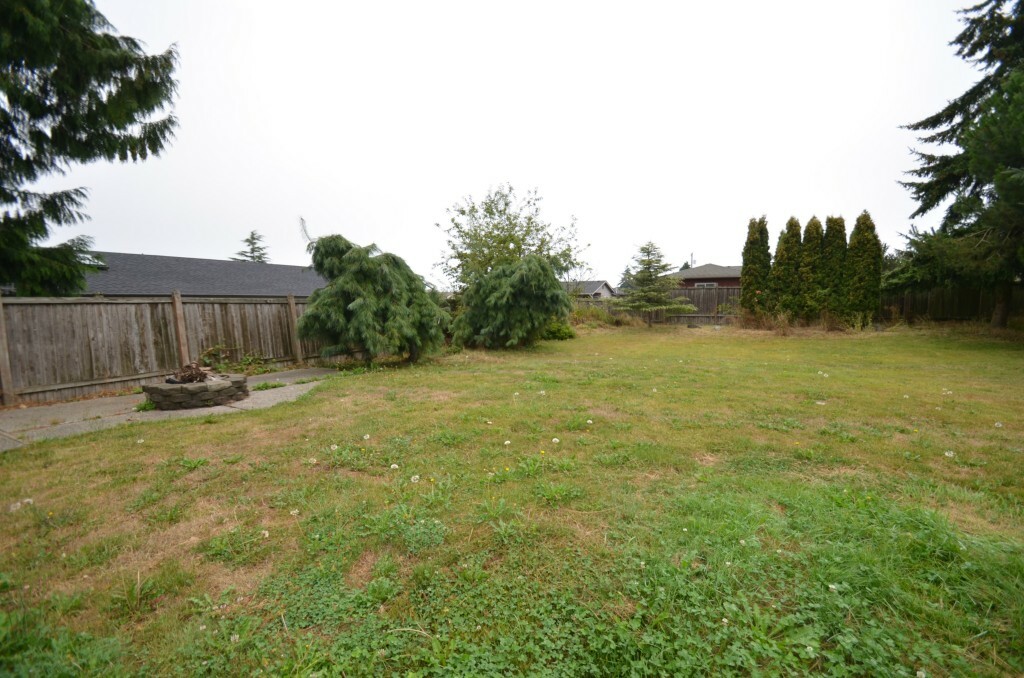 Property Photo:  1903 Elhardt St  WA 98282 