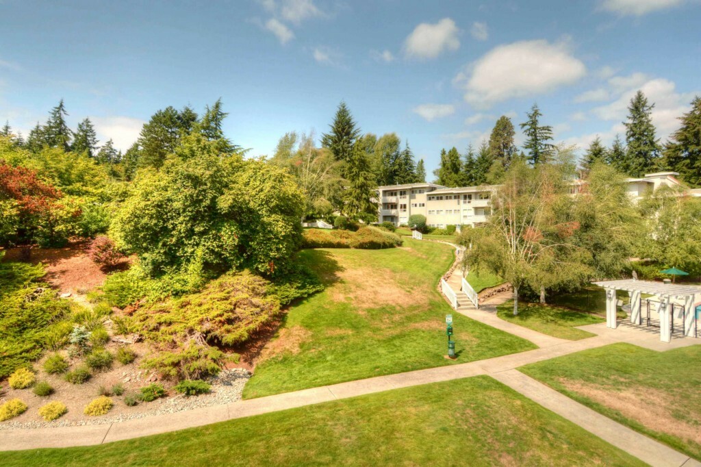 Property Photo:  12700 NE 8th St E306  WA 98005 