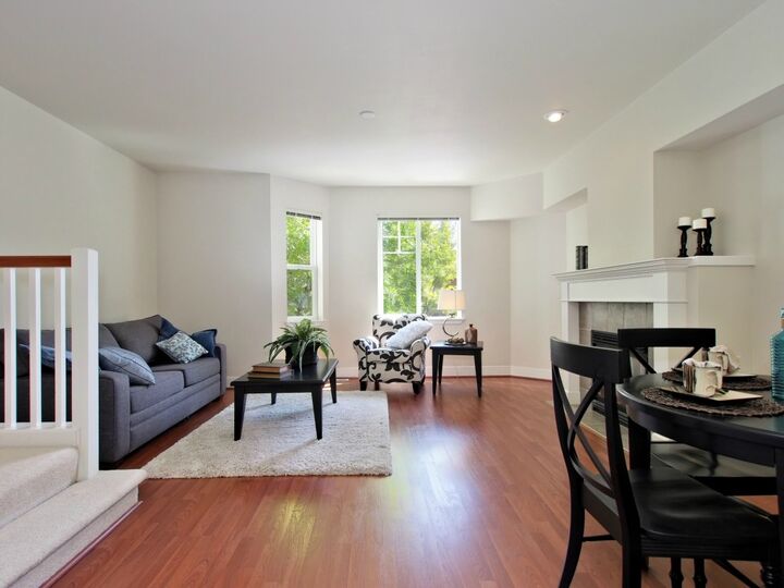 Property Photo:  5523 Lakemont Boulevard SE 603  WA 98006 