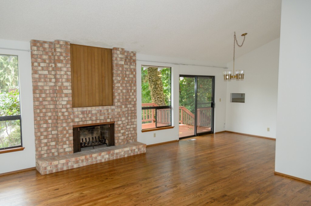 Property Photo: 2208 180th Place NE WA 98052