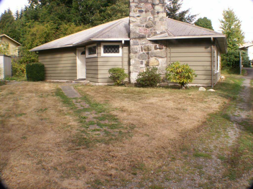 Property Photo:  1116 S 251st St  WA 98198 