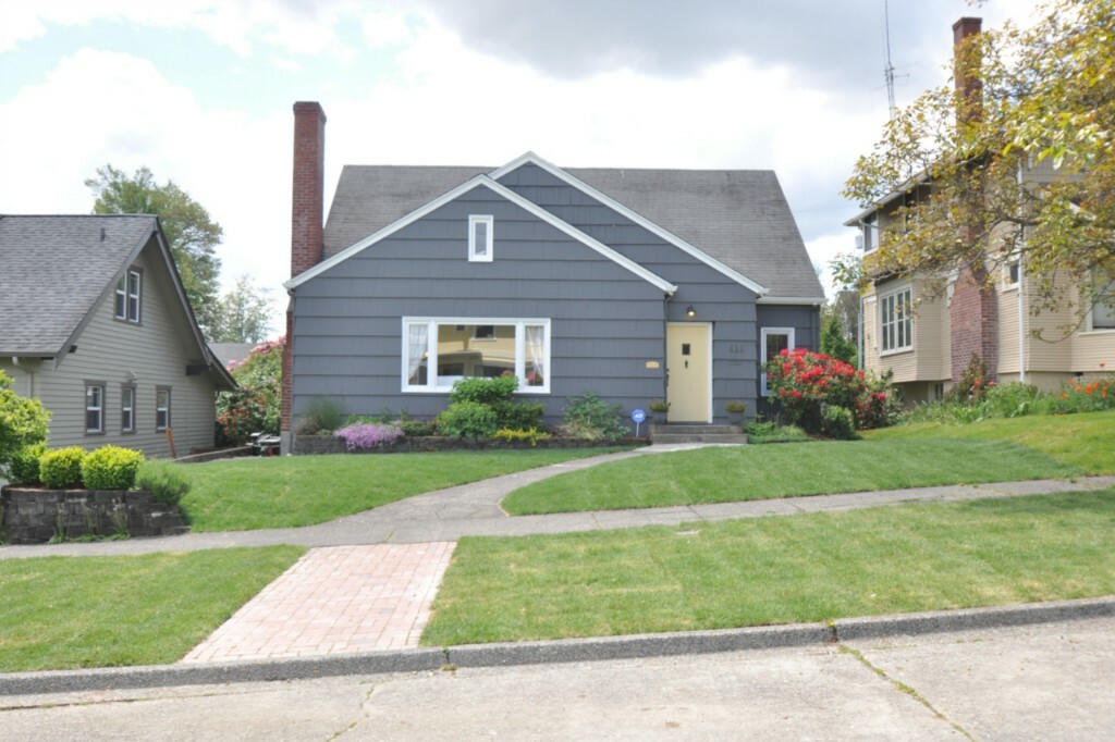 Property Photo:  616 N Cushman Ave  WA 98403 