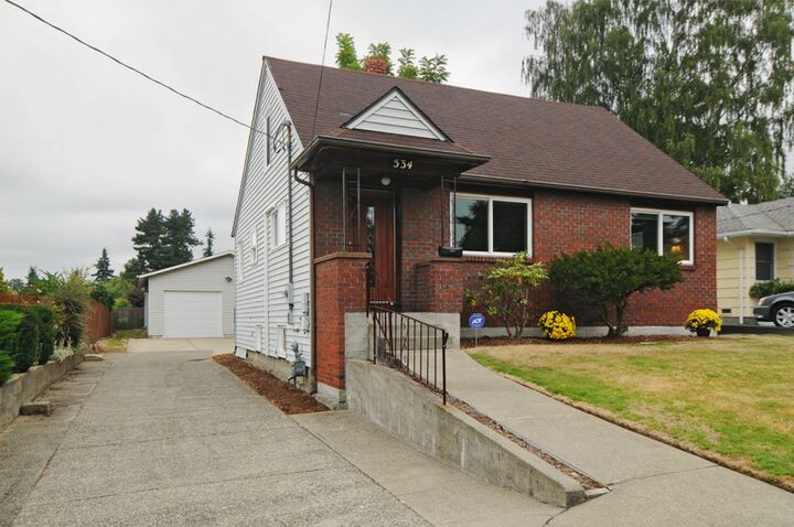 Property Photo: 534 NE 88th St WA 98115
