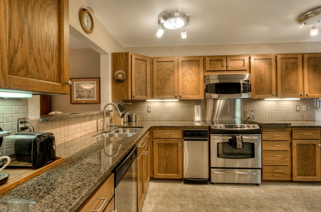 Property Photo: 1802 101st Place NE WA 98004