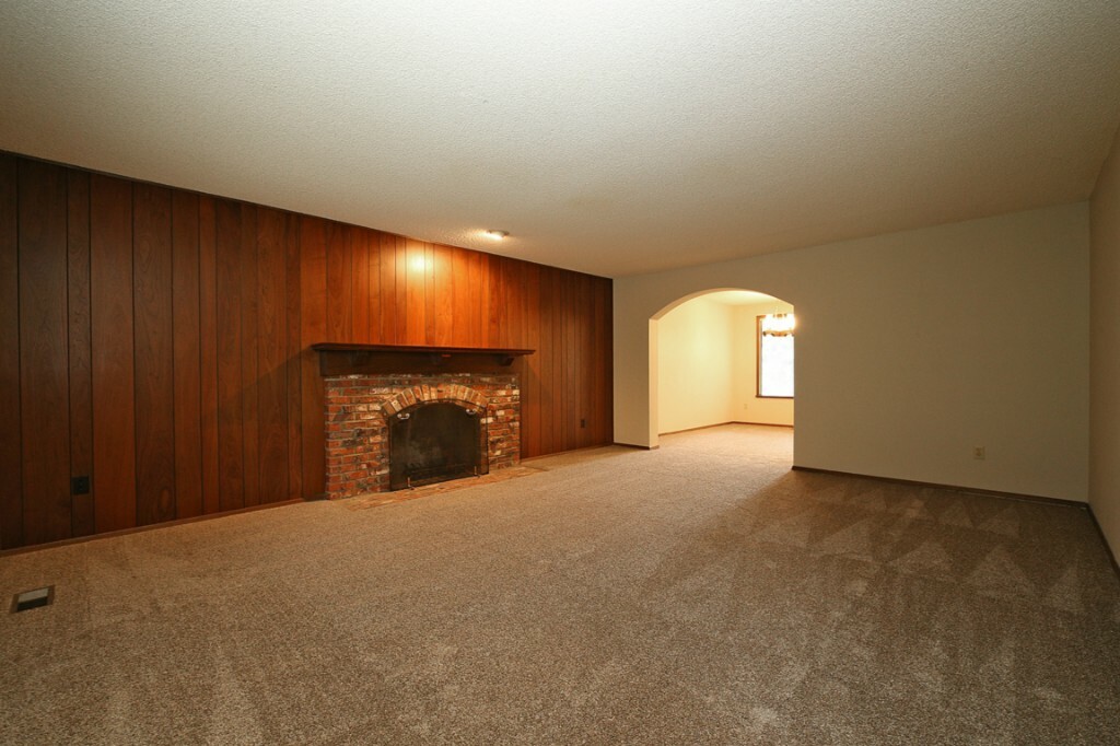 Property Photo:  15002 SE 47th St  WA 98006 