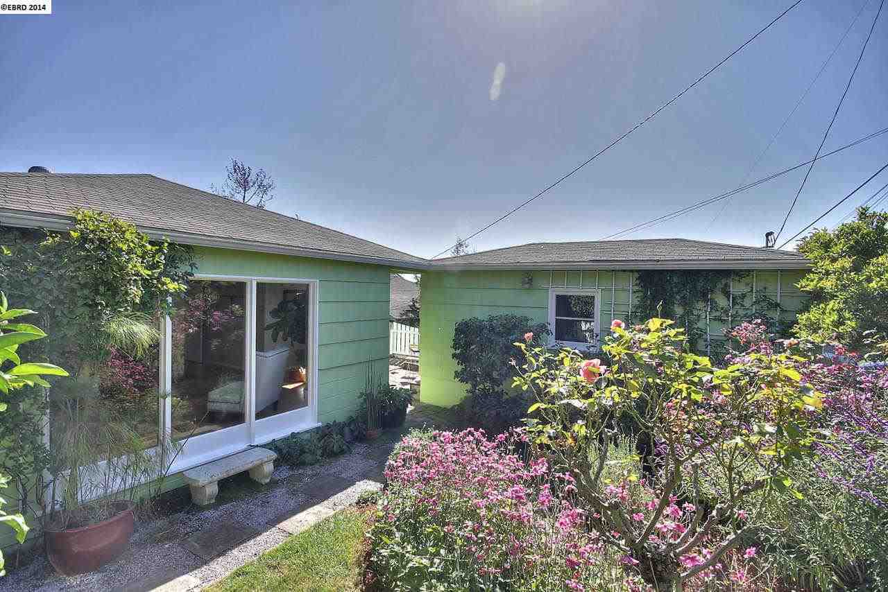 Property Photo:  748 Wellesley Ave  CA 94708-1047 