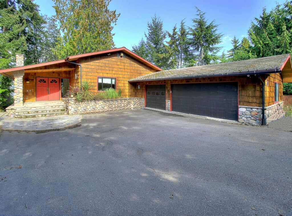 Property Photo:  785 Fox Drive  WA 98333 