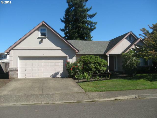 Property Photo: 912 Marquet Way OR 97401