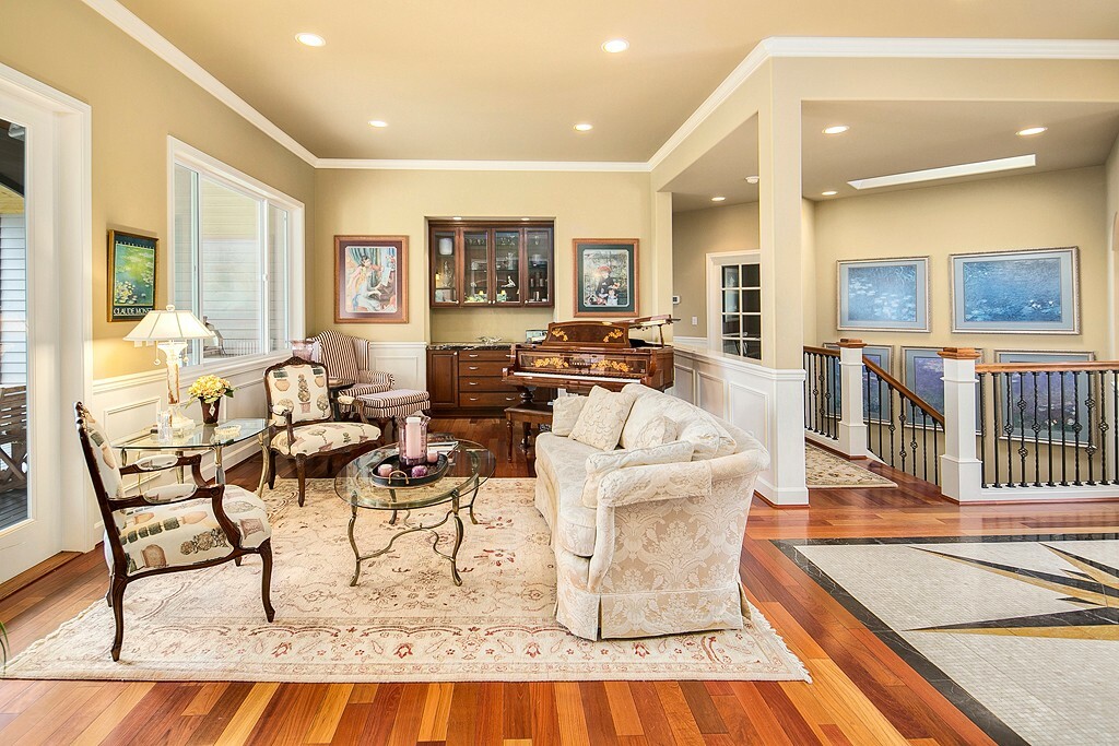 Property Photo: 1750 Pine View Dr NW WA 98027