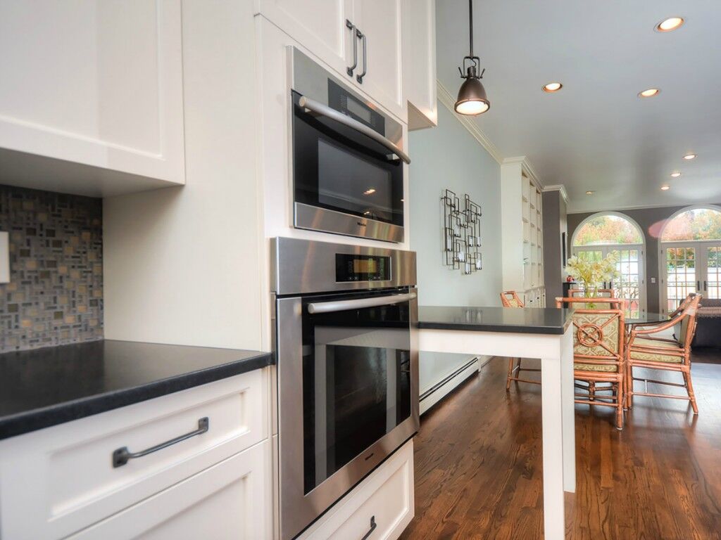 Property Photo:  2041 Minor Ave E  WA 98102 