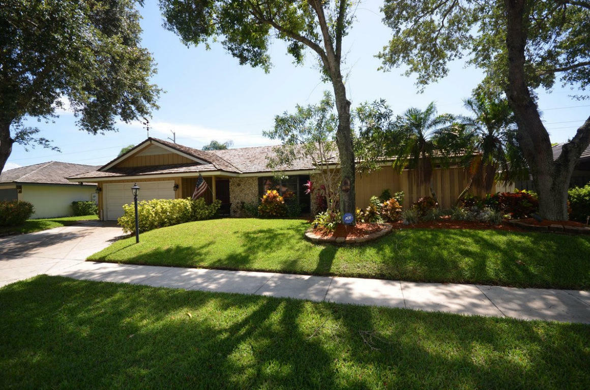 Property Photo:  120 Timber Lane  FL 33458 