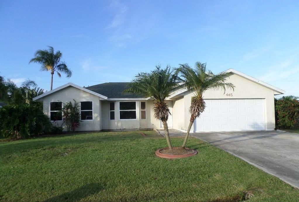 Property Photo:  445 SE Skipper Lane  FL 34983 