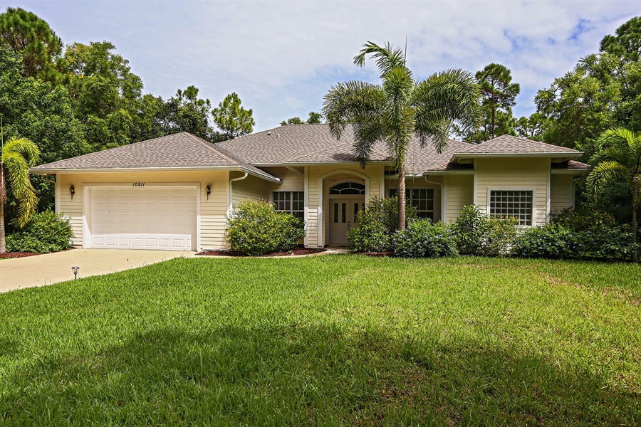 Property Photo:  10911 N Dogwood Trail  FL 33478 