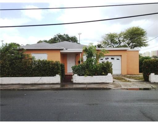 Property Photo:  1900 Division Avenue  FL 33407 