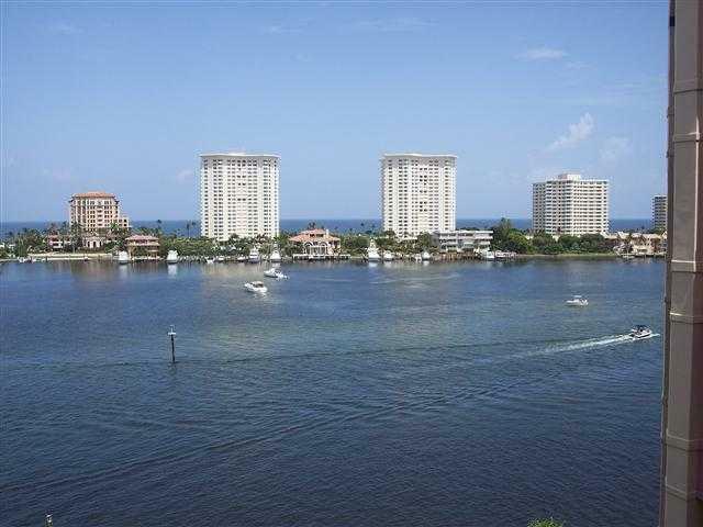 Property Photo: 300 SE 5th Avenue 7020 FL 33432