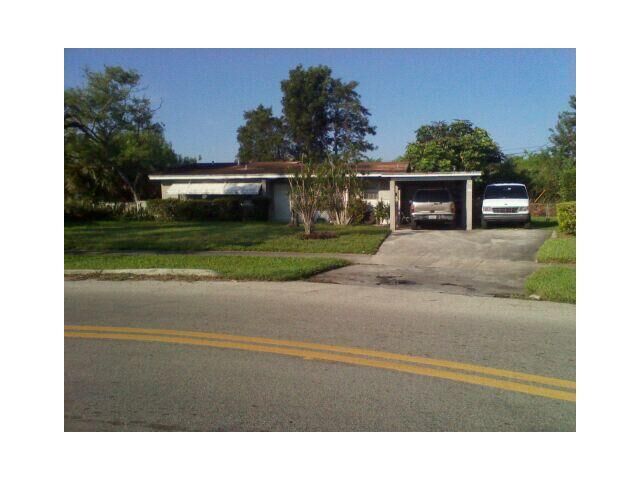 Property Photo: 1701 28th FL 33311