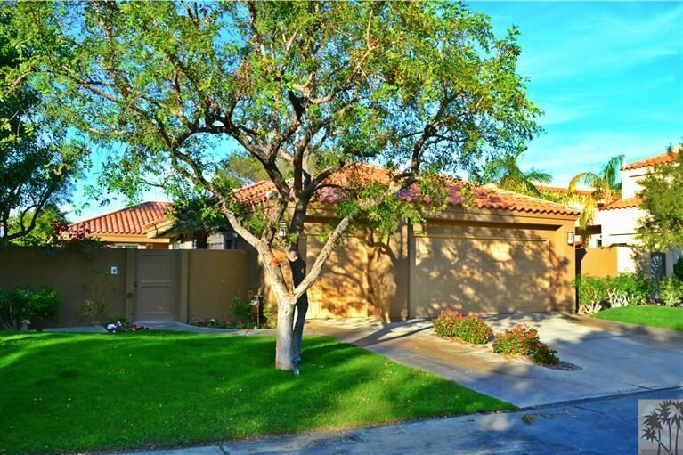 Property Photo: 34 Hilton Head Drive CA 92270