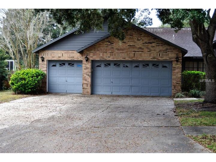 Property Photo: 3026 Colonial Ridge Drive FL 33511