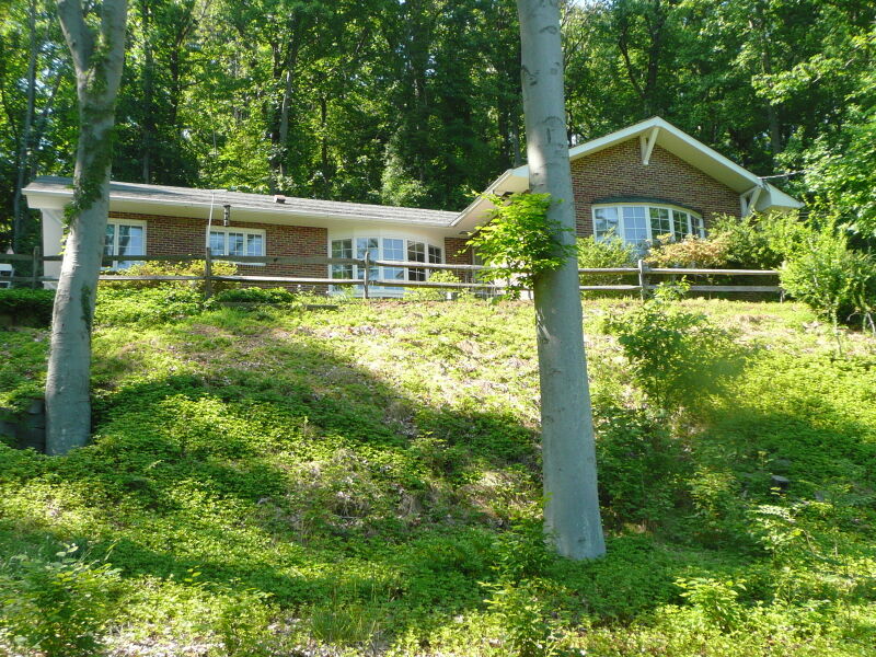 Property Photo: 95 Old Somerset Rd NJ 07069