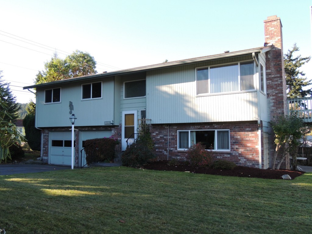 Property Photo:  1120 C Ave  WA 98221 