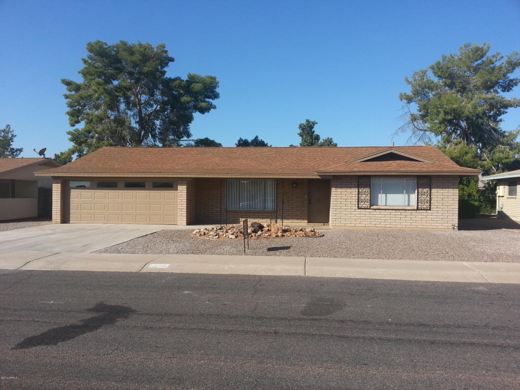 Property Photo:  220 N 61st Way  AZ 85205 