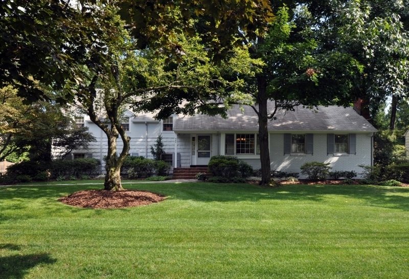 Property Photo:  849 Knollwood Ter  NJ 07090 