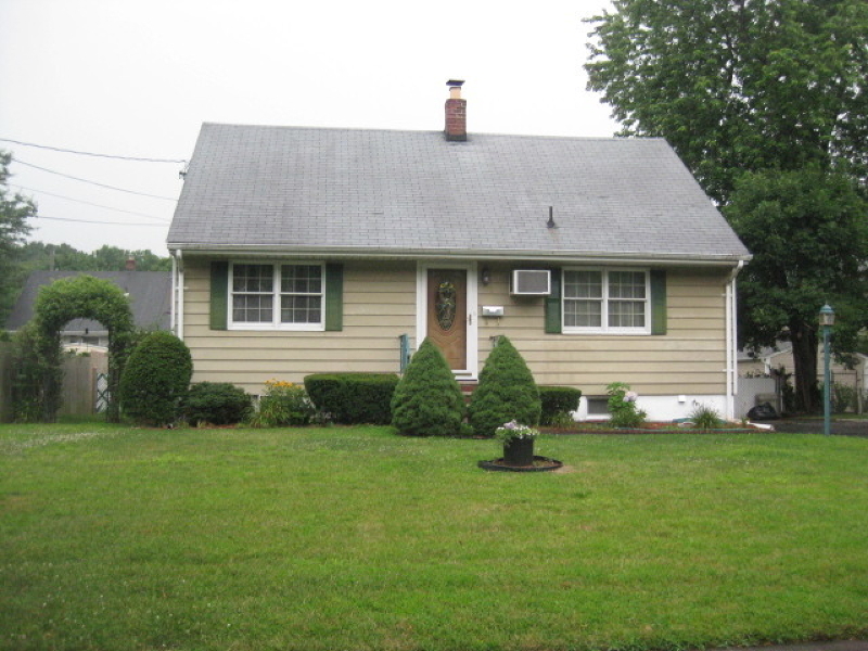 Property Photo:  752 Newcomb Rd  NJ 07450 