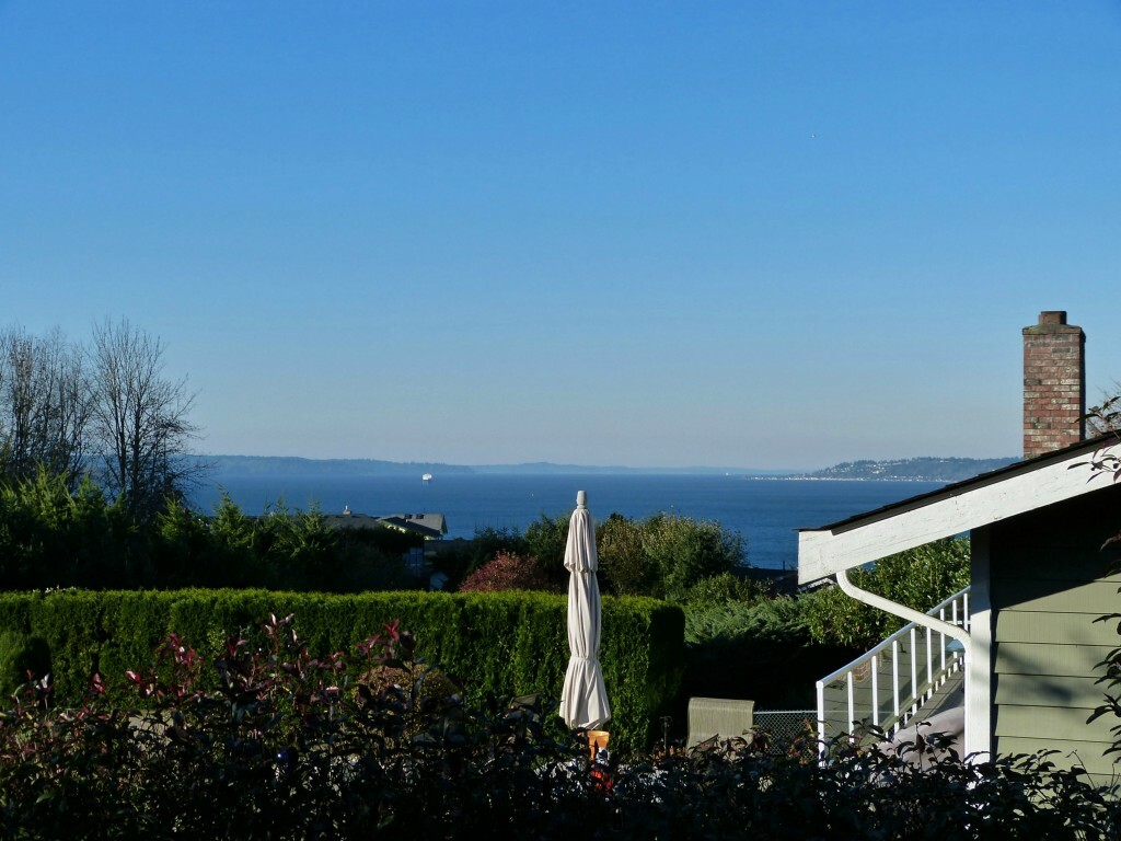Property Photo: 28844 11th Ave S WA 98003