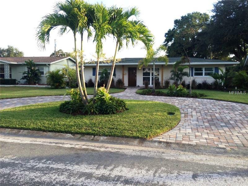 Property Photo:  450 42nd  Ave NE  FL 33703 