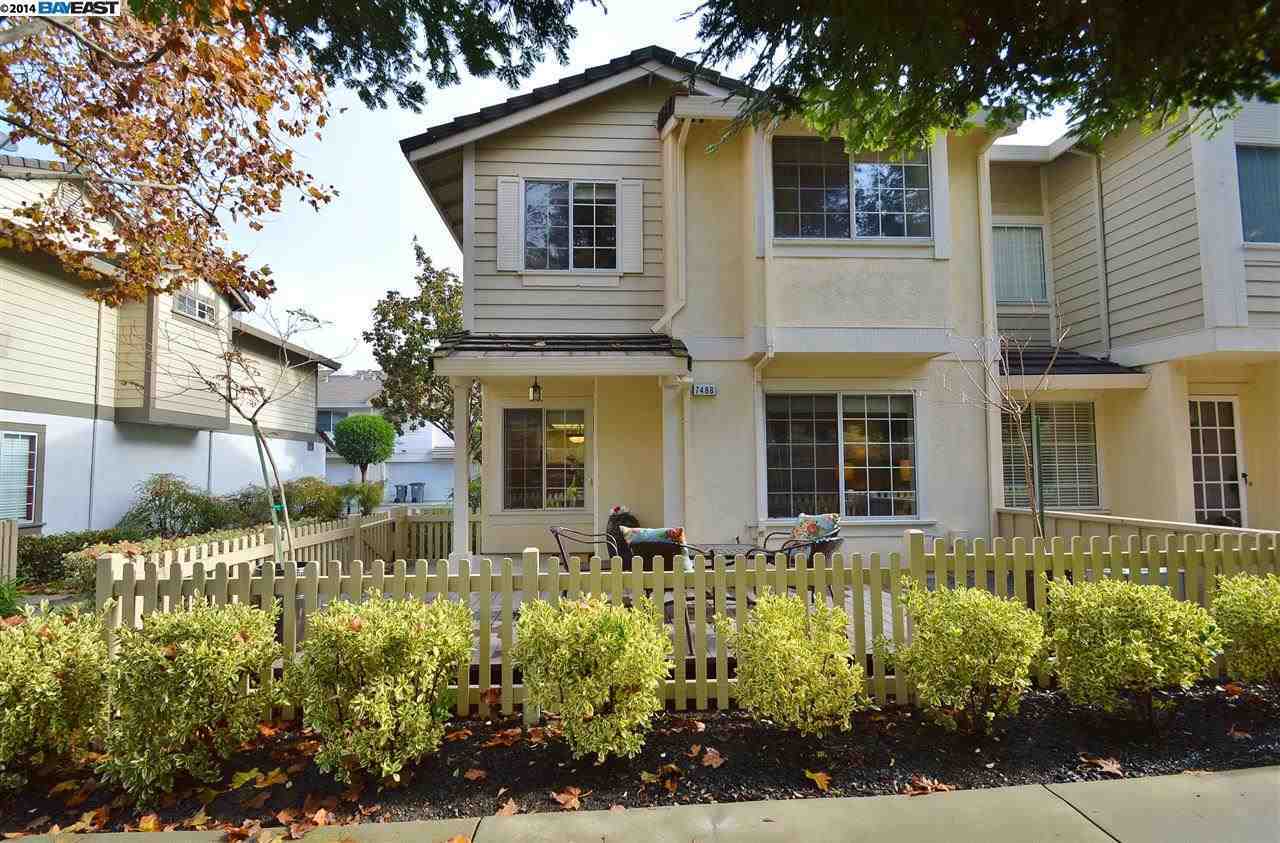 Property Photo:  7488 Oxford Cir  CA 94568-3760 