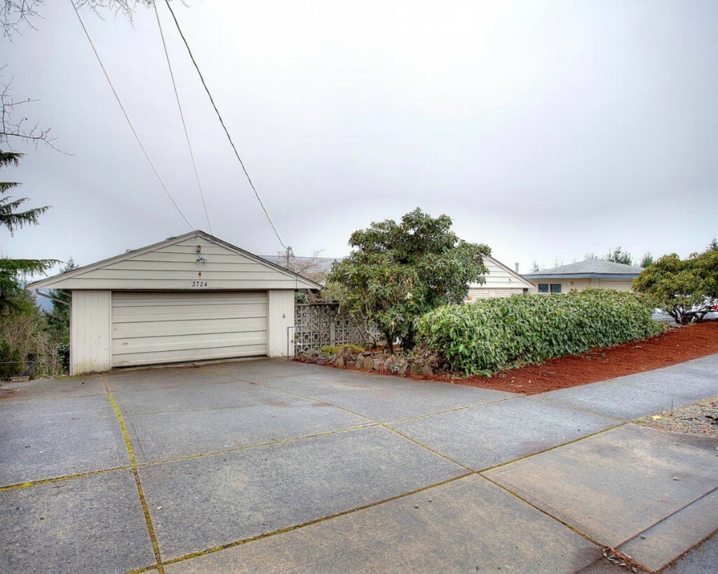 Property Photo: 3724 N Frace Ave WA 98407