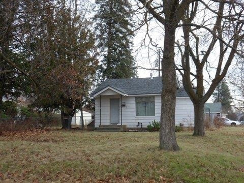 Property Photo:  5806 N Lincoln  WA 99205 