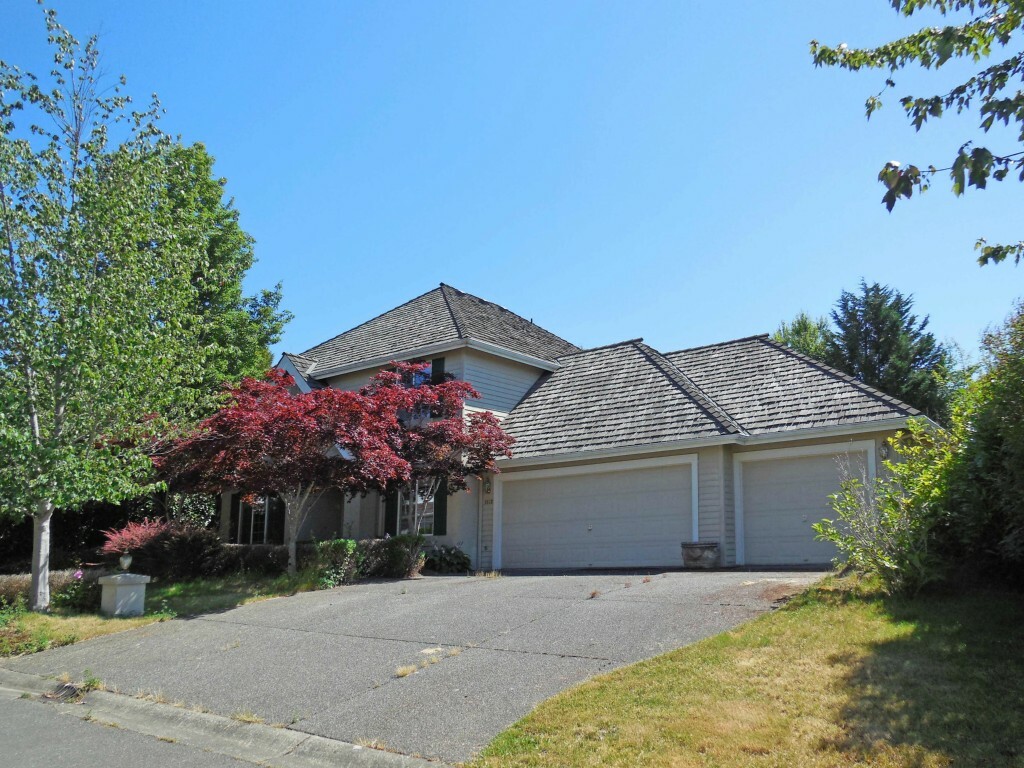 Property Photo:  1932 264th Place SE  WA 98075 