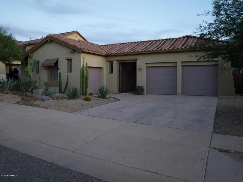 Property Photo:  2605 W Via Perugia Street  AZ 85086