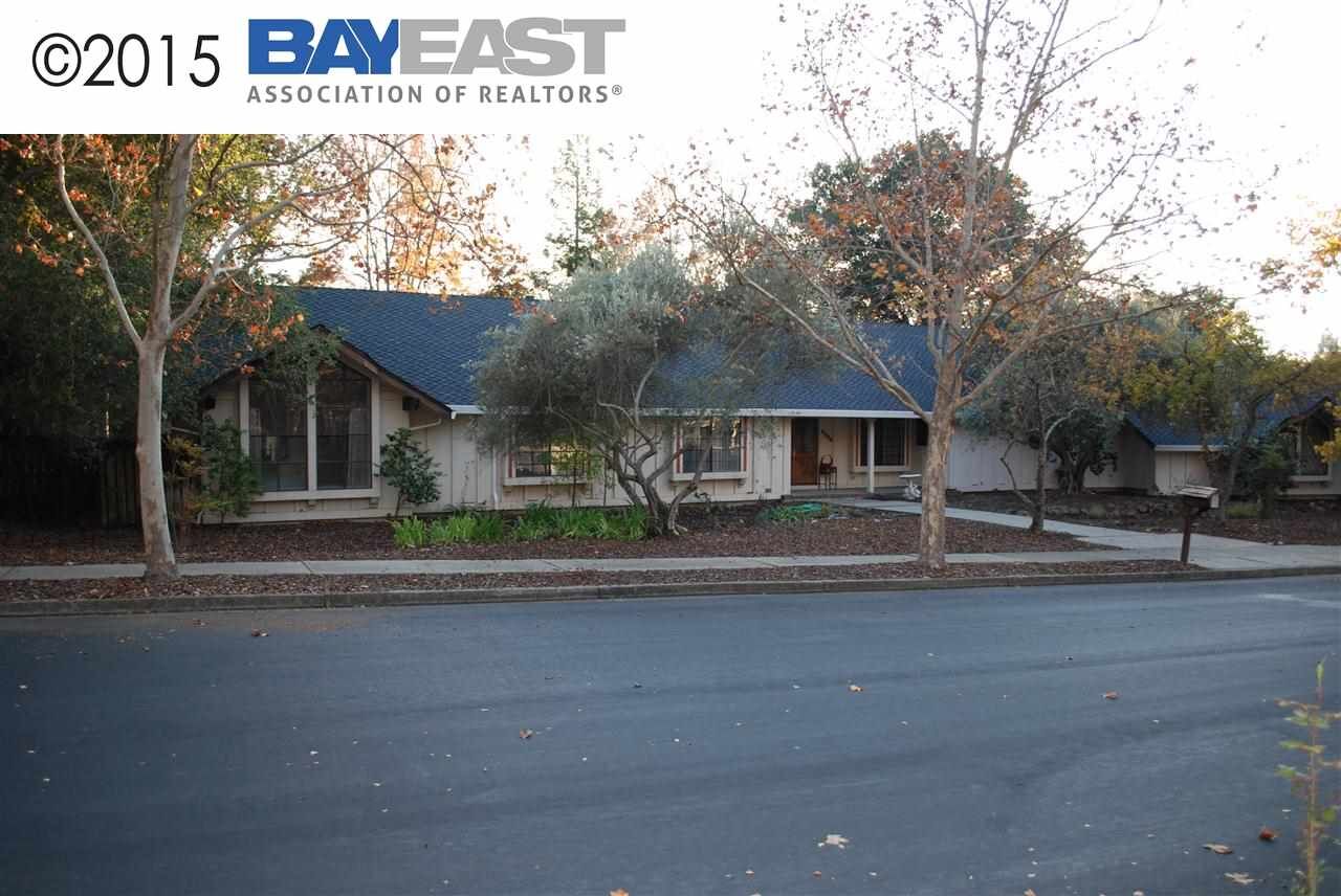 Property Photo:  2324 Holly Oak  CA 94506 