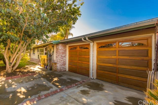 Property Photo:  2053 Maple Avenue  CA 92627 