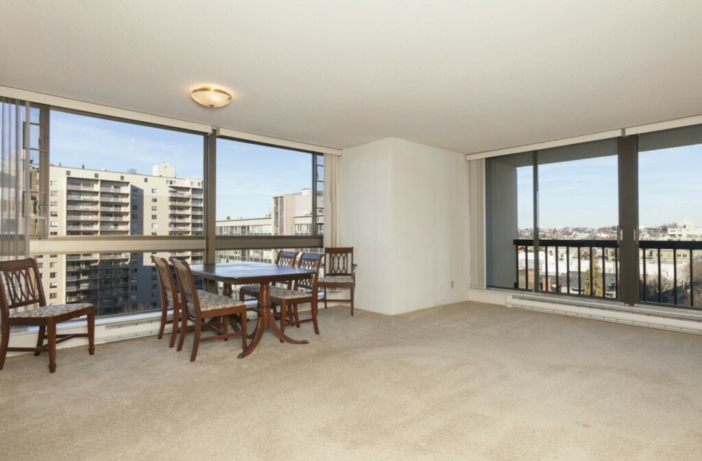 Property Photo:  1101 Seneca St 1001  WA 98101 