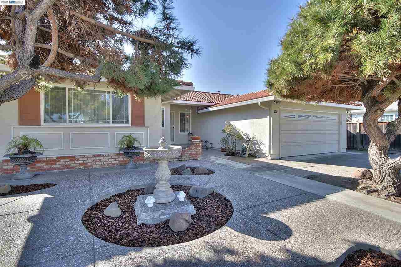 Property Photo:  35046 Lilac Loop  CA 94587-5257 