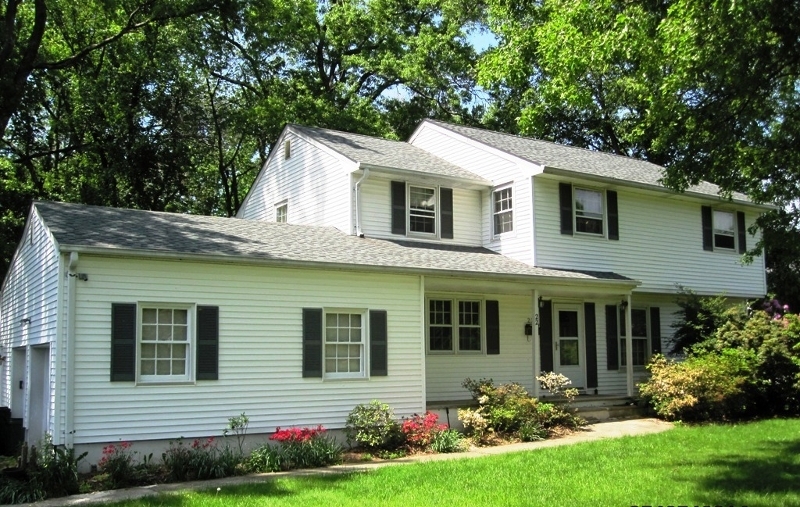 Property Photo:  22 Country Club Rd  NJ 07039 