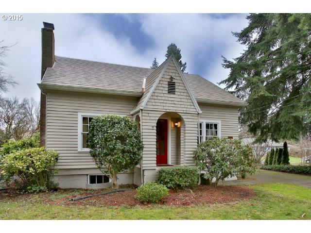 Property Photo: 18230 SE River Rd OR 97267