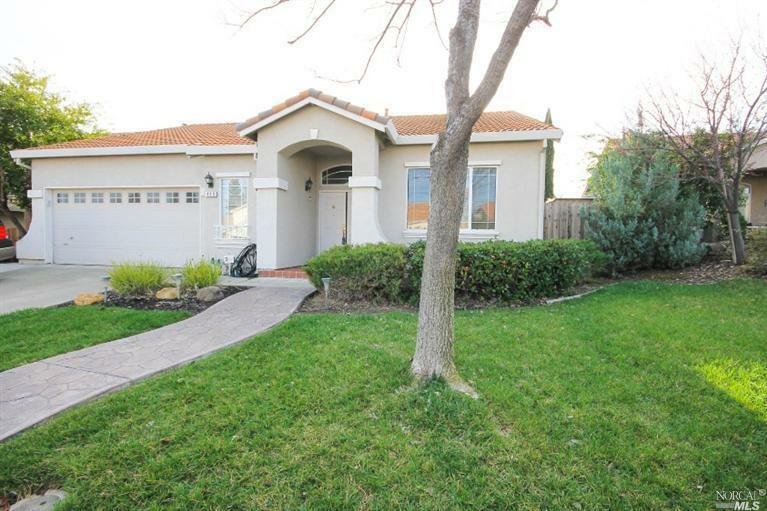 448 Woodcrest Drive  Vacaville CA 95688 photo