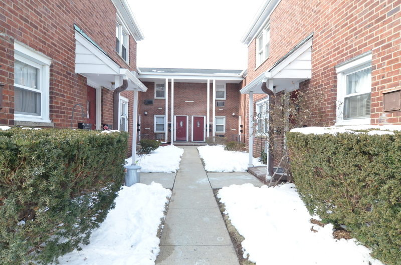 Property Photo:  715 Broad Ave, Apt 3  NJ 07657 