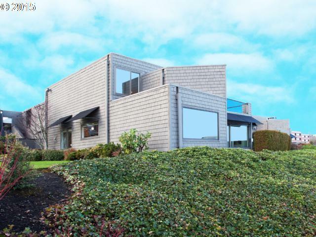 Property Photo: 5756 SW Riverpoint Ln OR 97239