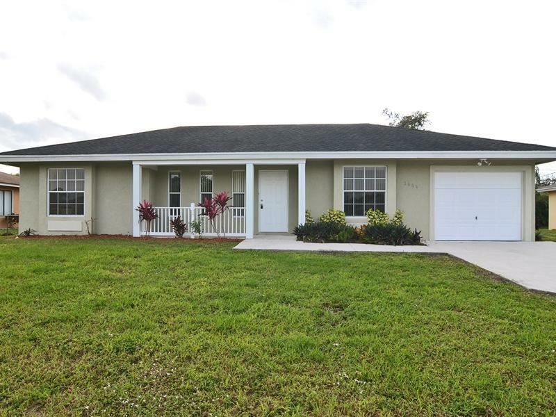 Property Photo:  2608 SW Cameo Boulevard  FL 34953 