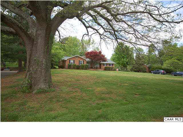 Property Photo:  2607 Huntington Rd  VA 22901 