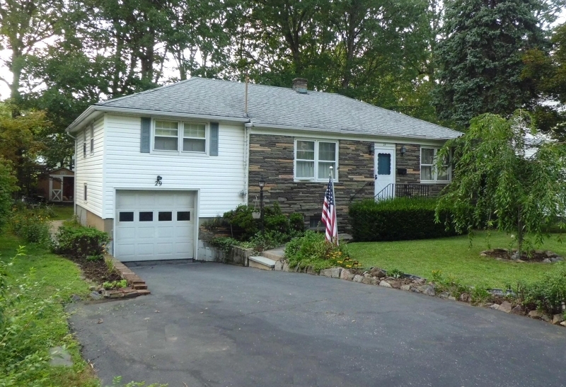 Property Photo: 29 Hazelwood Ave NJ 07039